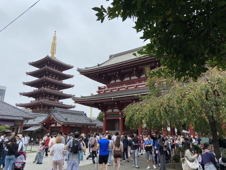 Vegan restaurants Tokyo Asakusa: Senso-ji Temple, steps from the best plant-based spots