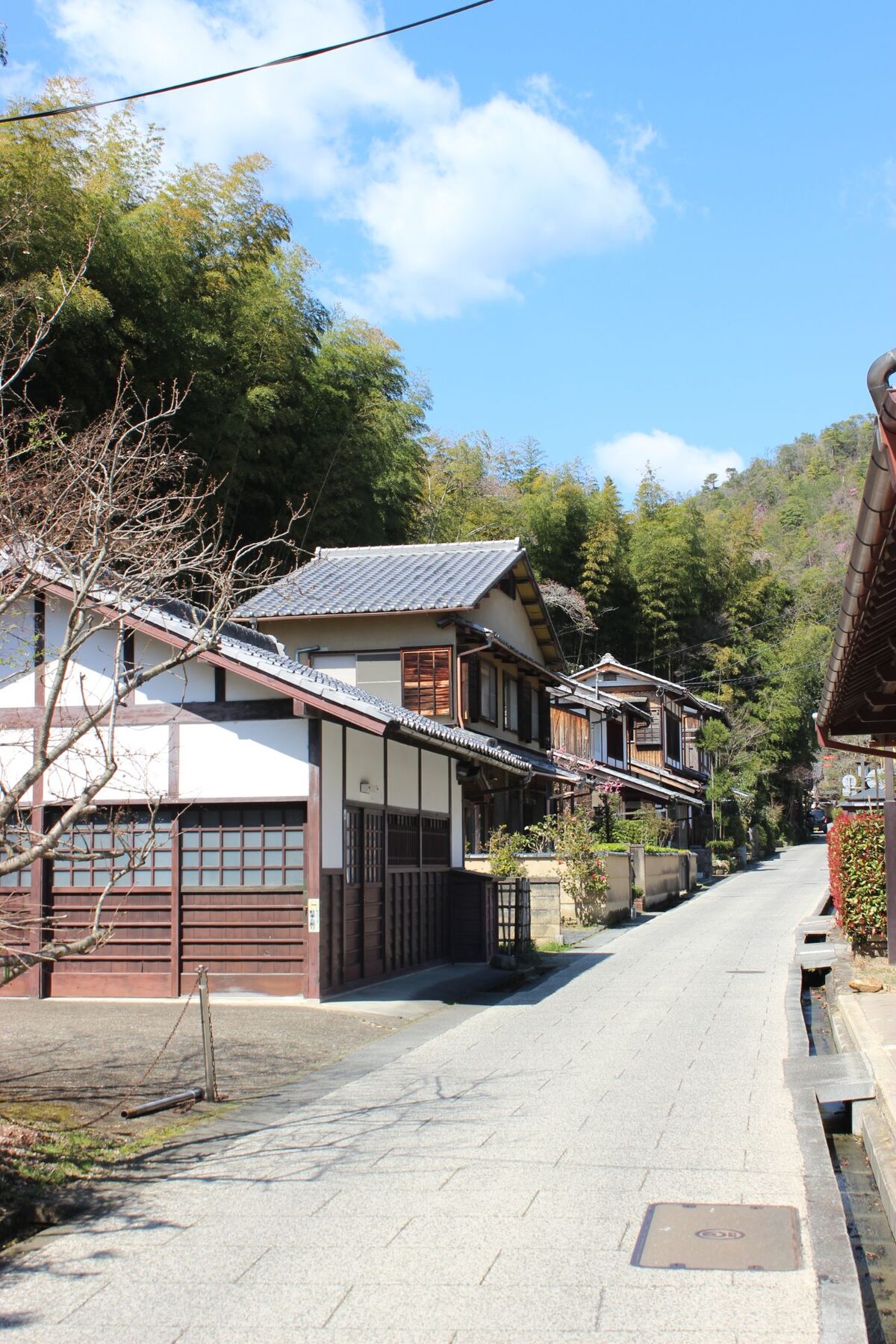 Traditional wooden houses on the quiet Saga-Toriimoto preserved street in Arashiyama